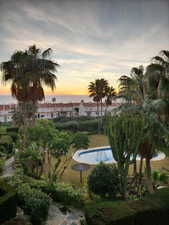 Appartement Met Zeezicht En Vlakbij Het Strand 马尼尔瓦 外观 照片