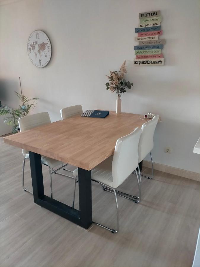 Appartement Met Zeezicht En Vlakbij Het Strand 马尼尔瓦 外观 照片