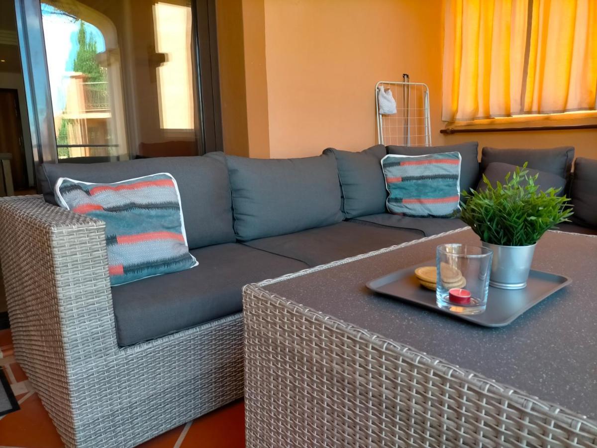 Appartement Met Zeezicht En Vlakbij Het Strand 马尼尔瓦 外观 照片